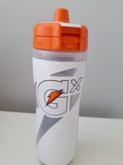 Gatorade Gx Squeeze Buttle. Refillable Water Buttle, Nonslip.white,30 Fl Oz