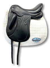 Used MacRider Ruby – Size 18″ Dressage Saddle Black