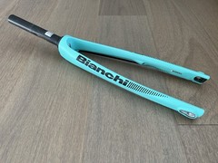 2018 Bianchi Oltre XR3 Tapered Carbon Fork Disc Brake Thru Axle