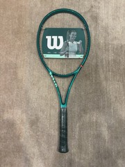 Wilson Blade 98 V10 16×19 Grip Size 4 1/4