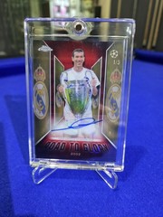 Zinedine Zidane 2025-26 Topps Chrome Road To Glory Red Auto 1/5