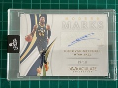 2018-19 Immaculate Gold Modern Marks Donovan Mitchell Signature MM-DML #09/10
