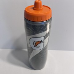 Gatorade Insulated Squeeze Water Bottle 30 Fl Oz. Black