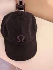 Lululemon Black Adjustable Baseball Cap Hat S/M Athletic Running Unisex