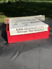 Lee Reloading Dies 9mm Luger Parabellum 90509 Missing Powder Thru Expanding Die