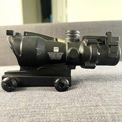 Trijicon ACOG 4×32 Rifle Scope Illuminated Amber Crosshair Picatinny Mount