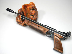 CUSTOM WALNUT FOREARM & GRIPS FITS CROSMAN 1377 C, 1322 P PISTOL CHECKERED