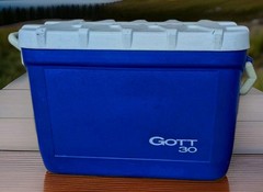 Vintage GOTT 30 Qt. Cooler Blue White Ice Chest Camping Fishing + Cup Holder Lid