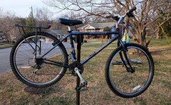 Vintage SPECIALIZED Hardrock Sport Mountain Bike, Steel, 17in Frame, 26in Wheel