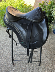Freeform Classic Treeless, 17 excellent condition