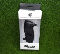 Sig Sauer OEM P226 Black Polymer Grip Set w Built-in Magwell GRIP-226-BLKPOLY-MW