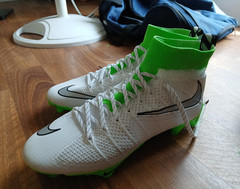 Nike Vapor Untouchable Football Cleats White/Volt Green US 10 D 804135-102