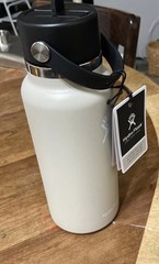 HYDROFLASK Water Bottle Stainless Steel Standard Flex Straw Cap Beige 24 oz