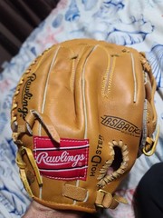 Rawlings RFM9 Mark McGwire Deep Well Pocket Fastback Model RHT Baseball Glove