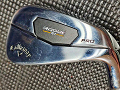 CALLAWAY ROGUE ST PRO DEMO 7 IRON MEN’S RH STIFF VSS PRO STIFF 37″ 2° UP LIE