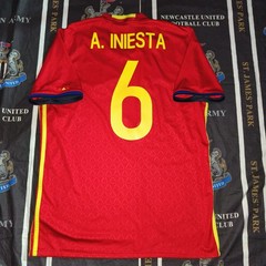Spain Home Football Shirt Jersey 2016 2017 Andres Iniesta Adidas Size M