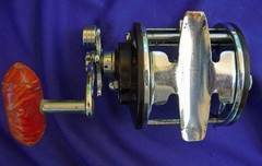 PENN PEERLESS NO. 9 SW OR FW FISHING REEL – #30-109S ON BOTTOM OF MOUNT