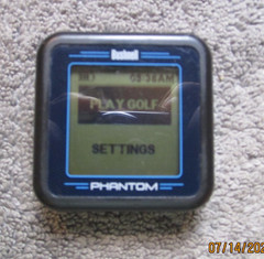 BUSHNELL PHANTOM GOLF GPS RANGEFINDER – USED – 2 X 2 INCHES