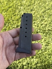 Sig Sauer P239 40 S&W 7 round Magazine Made In Italy