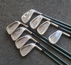 Pebble Beach Golf irons 3-PW grapite reg.