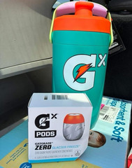 Gatorade GX 30 fl oz Plastic Water Bottle Green Handle Screw-on Lid