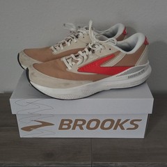 Brooks Adrenaline GTS Men’s Running Shoes Mesh Breathable Beige Red Size 10.5 D