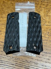 Herrett Skip Checkered 1911 Grips Black With Package Vintage