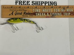 Gen Shaw Vintage Jointed Crankbait Fishing Lure, Kankakee Illinois GREAT COLOR