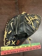 Nike AIR Black & Tan Leather Catcher’s Mitt Glove RARE 33.5″ RHT