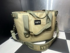yeti hopper 20 cooler bag beige Needs Zipper Repaired. AS IS