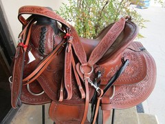 USED WESTERN SADDLE TRAIL PLEASURE HARD SEAT LEATHER BARREL RACING 15 16 17 18