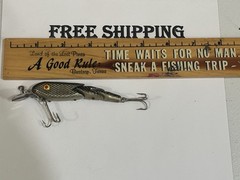 Gen Shaw Vintage Jointed Crankbait Fishing Lure, Kankakee Illinois GREAT COLOR..