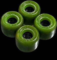 Vintage 1980’s USED KRYPTONICS USA 63.5csi Green Skateboard Wheels