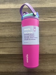 Owala Special Edition 30oz FreeSip Water Bottle- Shocking Grape New/ab
