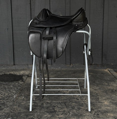 Barefoot Black Tahoe VPS Size 1 Treeless Horse Saddle