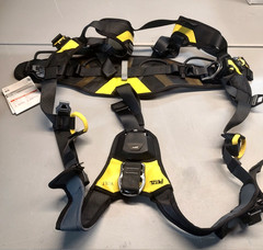 Petzl Volt LT international harness Size 2 Black Yellow Fall Arrest New With Tag