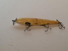 Impossible to Find 4.5″ Body Vintage Smithwick Devils Horse Wood Lure – Bone