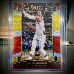 2018-19 Select Jalen Brunson RC Rookie Tri Color #8 Concourse Red Gold Yellow SP