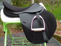 New Design English Jumping Saddle Synthetic +Suede Black Size 14″ to 18″ inch