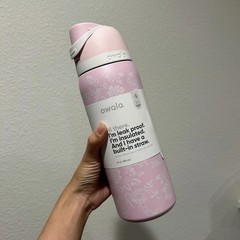 Brand new Owala Pink lace stainless steel insulated water bottle flip lock 32oz