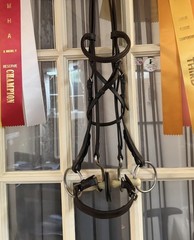 English Bridle With Kineton Noseband & Happy Mouth Mullen