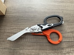 LEATHERMAN, Raptor Rescue, 6-in-1 Heavy-Duty Emergency/Trauma Shears