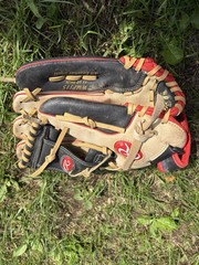 Rawlings WMP115 11.5″ Left Hand Leather Baseball Glove Tan/Black/Red Strap