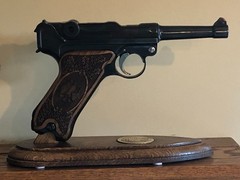 Handgun rack; Handmade for 1 Luger P08 style;