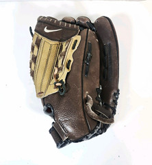 Nike Diamond 13″ Left-Hand Baseball/Softball Glove Leather Brown/Tan Strap