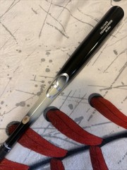 33 Inch 30 Oz Maple Wood Baseball Bat Cupped End And Black Grip