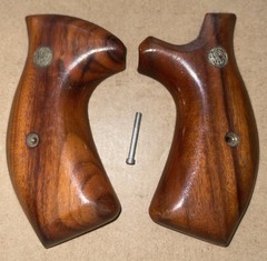 SMITH & WESSON S&W K FRAME ROUND BUTT Rosewood BANANA GRIPS VINTAGE