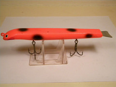 Vintage Suick Thriller Orange Black Dot 7″ wood crankbait lure