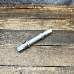 Vintage Sugino MT-68 Bottom Bracket Spindle 68mm 119mm Square Taper Silver