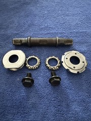 VNTG STRONGLIGHT BOTTOM BRACKET CUPS, CAGED CAMPY BEARINGS 118MM 137 X 24 BOLTS